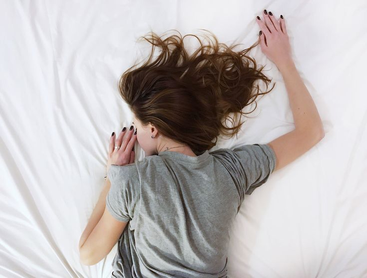 Does Sleep Affect Hair Health? Tips for Preventing Hair Breakage While Sleeping