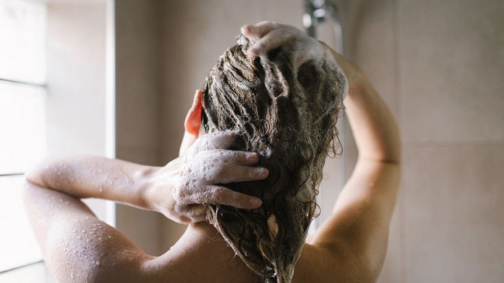 The Do’s and Don’ts of Washing Your Hair: Are You Doing It Right?