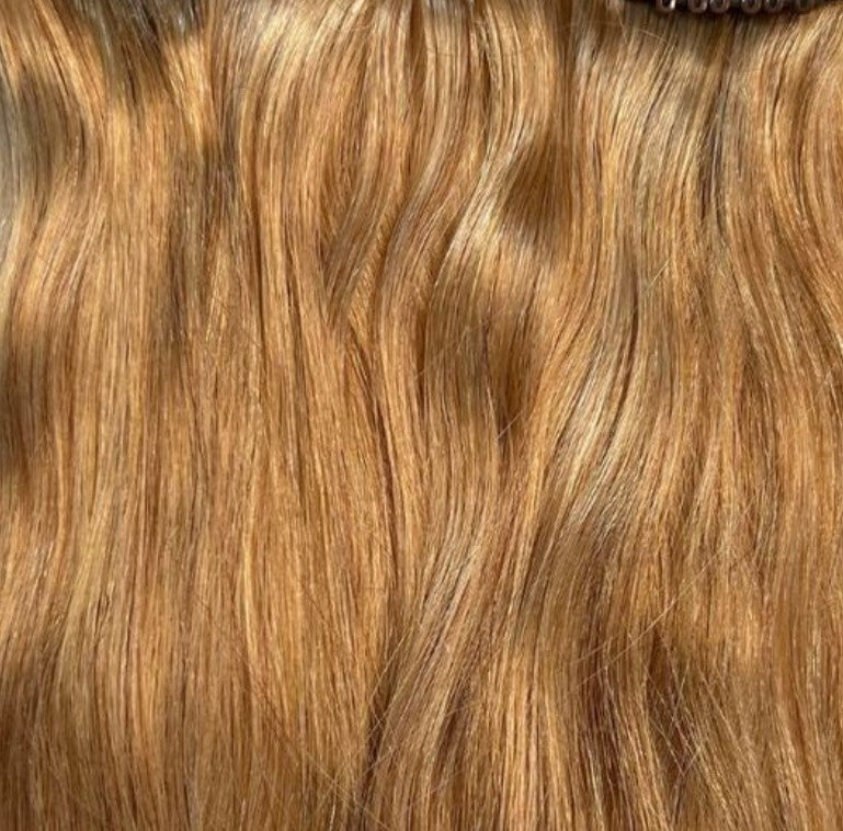 CLIP-IN HAIR EXTENSIONS Honey Beach, STRAIGHT AND NATURAL WITH HUMAN HAIR. CLIHAIR10