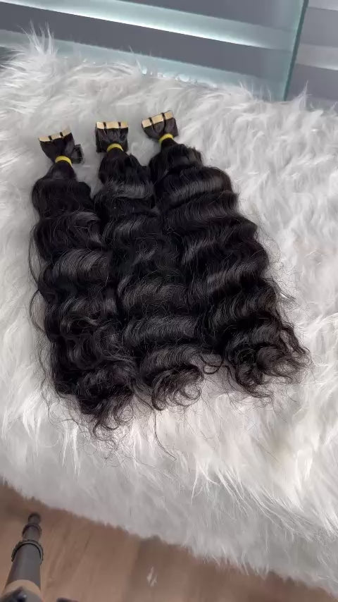 WEFT HAIR EXTENSIONS, PREMIUM HAIR WITH VOLUMINOUS WAVES. WHHAIR02